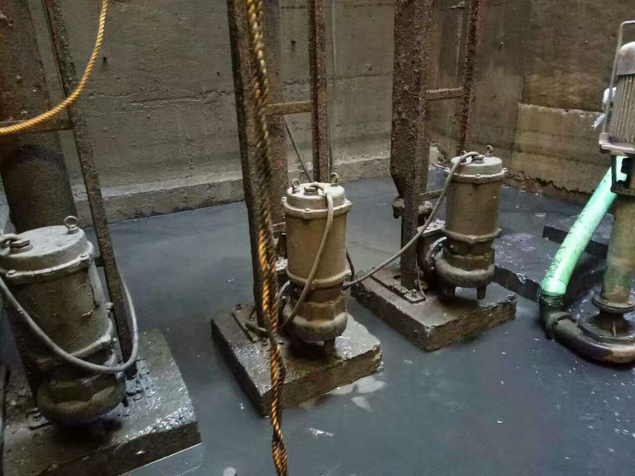 壶关污水池清理